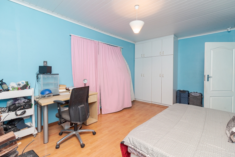 4 Bedroom Property for Sale in Devon Park Western Cape
